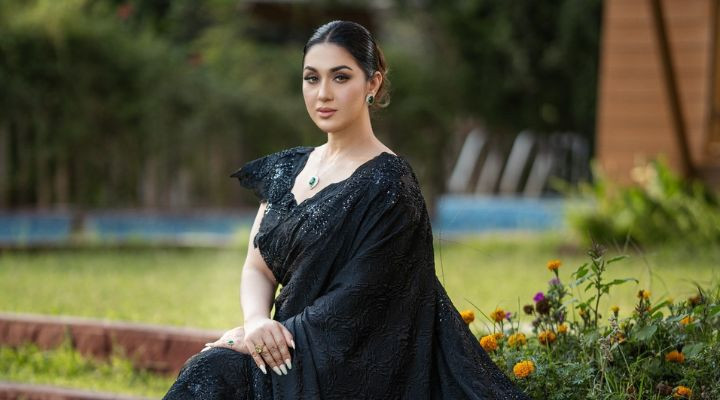 কাকে ‘ফিতা কাটা নায়িকা’ বললেন অপু বিশ্বাস